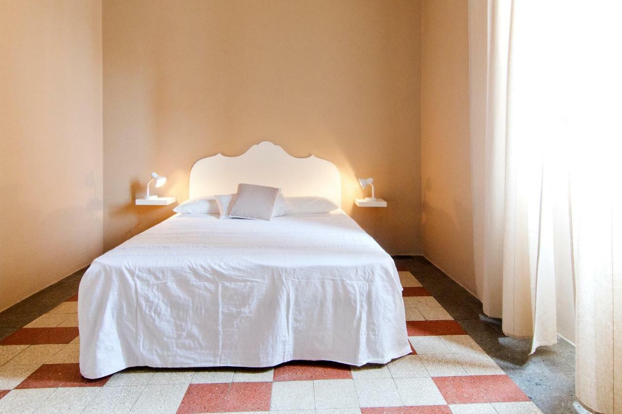 Blulassu City Center Rooms กาญารี ภายนอก รูปภาพ