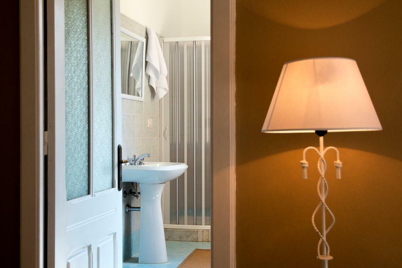 Blulassu City Center Rooms กาญารี ภายนอก รูปภาพ
