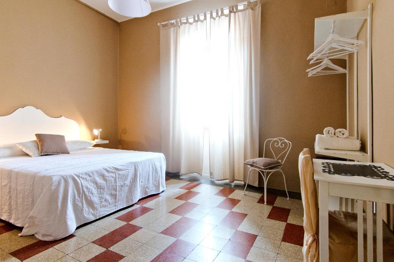 Blulassu City Center Rooms กาญารี ภายนอก รูปภาพ